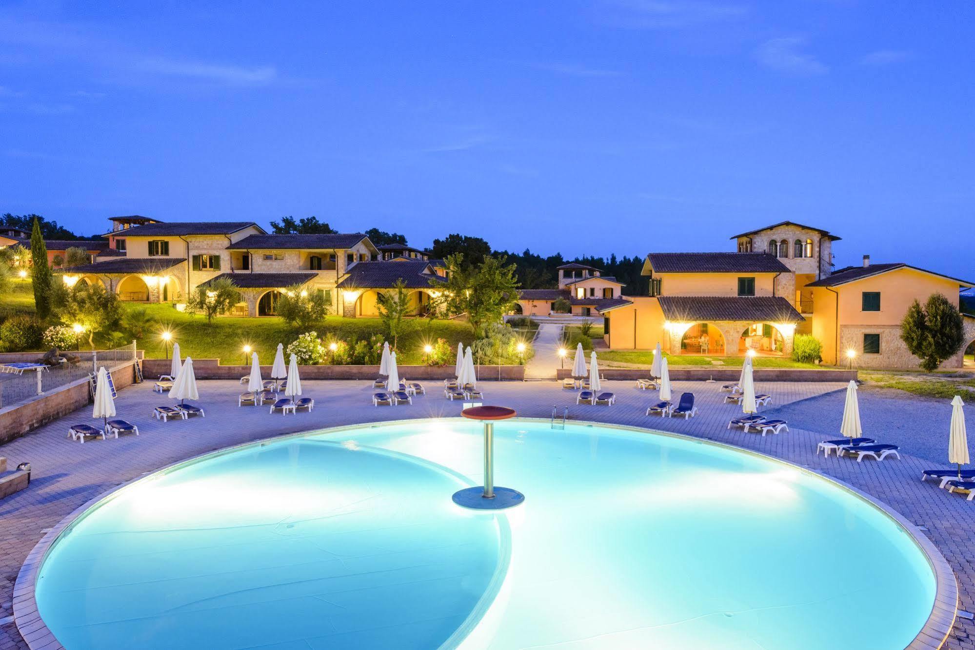 Pian Dei Mucini Resort Il Borgo 马萨马里蒂马 外观 照片
